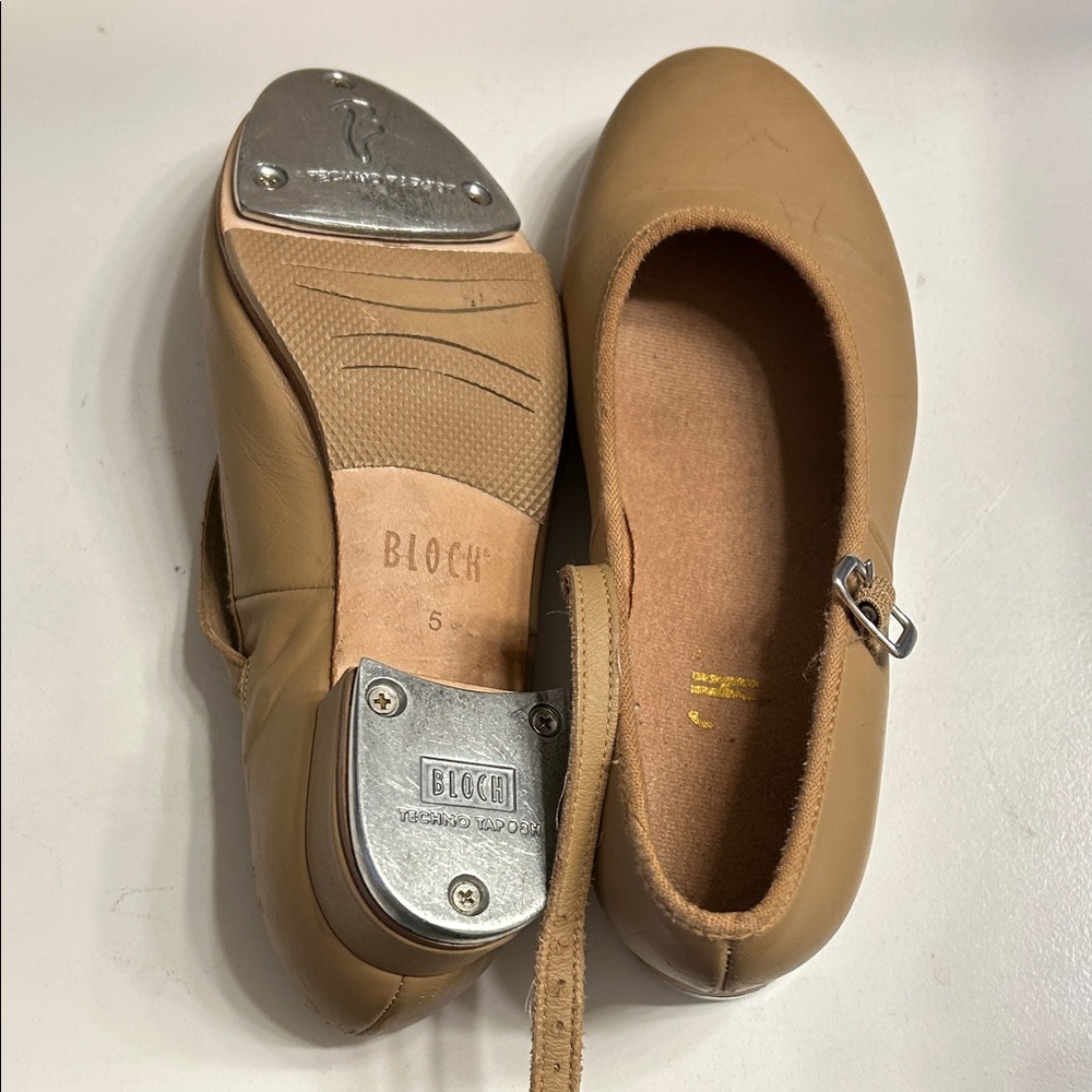 Girls tap shoes